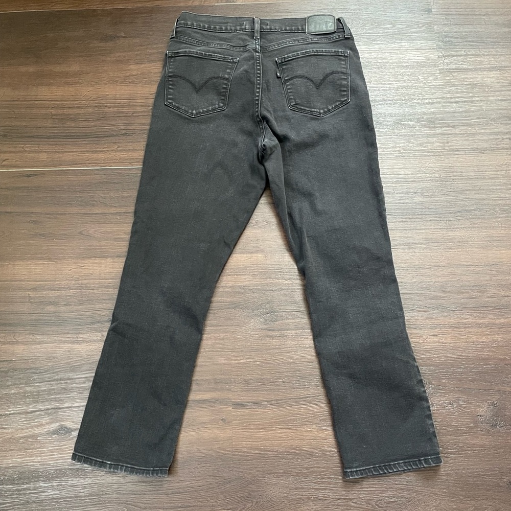 724 Levi’s High Rise Straight - Picture 3 of 6